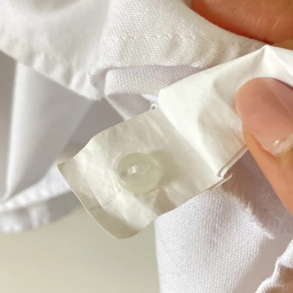 Pre-Loved Zara White Blouse with Intricate Embellishment Design Brooch UK Size M - Picture 8 of 13